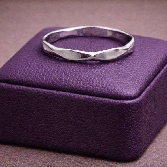 Taxco Jewelry - 925 Silver Wavy Ring Taxco Handmade dainty stackable